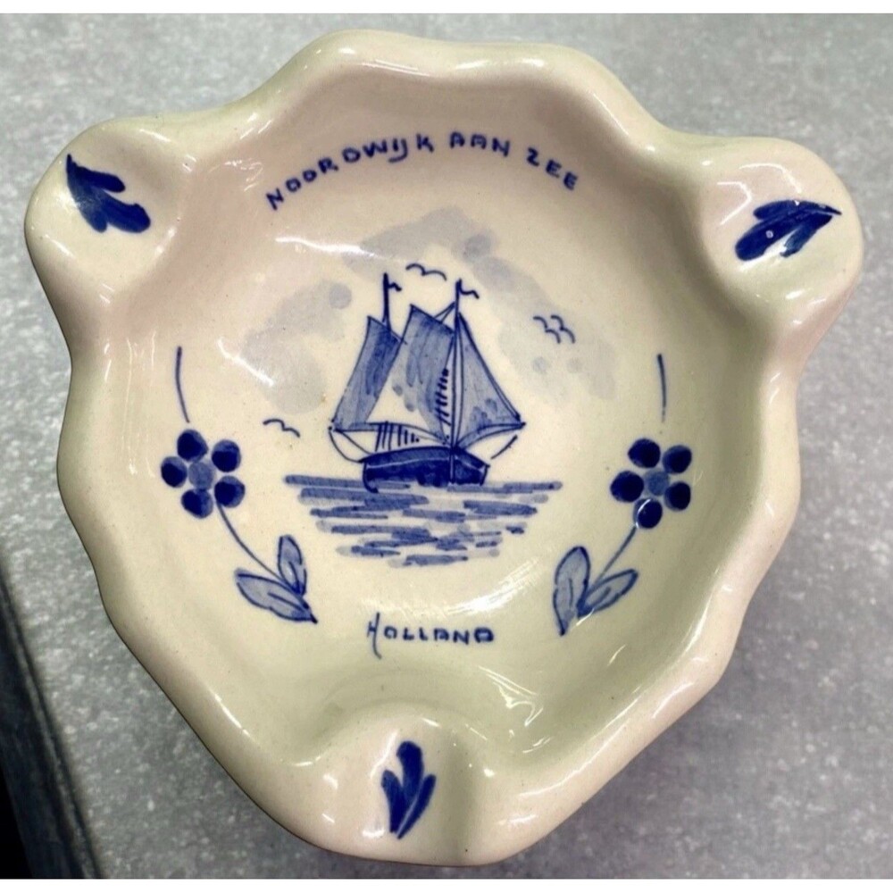 Vintage Royal Delft Ashtray Noordwijk aan Zee Holland Blue White Sailboat 5"